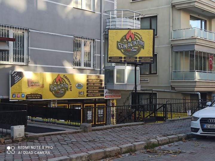 Çok Acıktım Fast Food Cafe