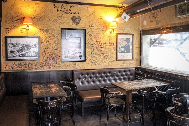Corvus Pub