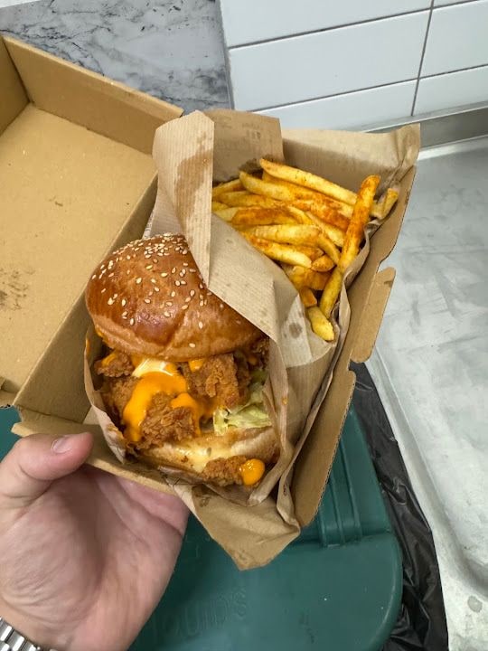 Crispy Zone (çıtır Tavuk & Pizza)