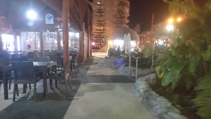 Cumhuriyet Meydanı Çay Bahçesi