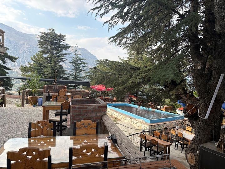 Dallas Çiftliği Zirve Mangal Evi