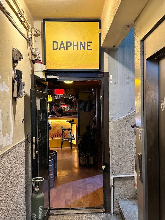 Daphne Pub & Bistro