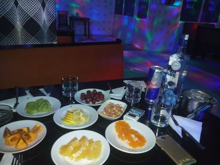 Dedikodu Bar