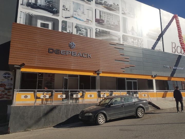 Deepback Cafe & Restaurant