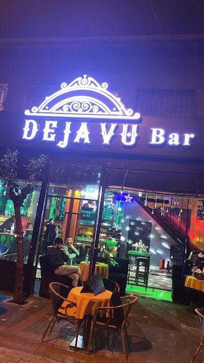 Dejavu cafe bar