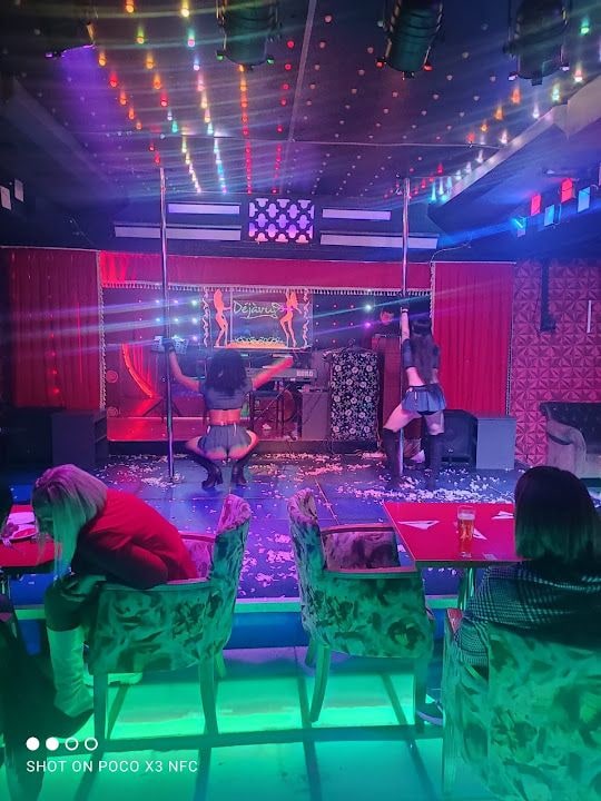 DEJAVU NIGHT CLUB