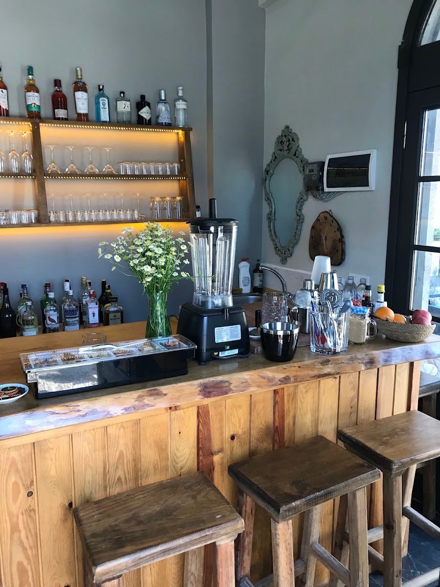dejong coffee and cocktail bar