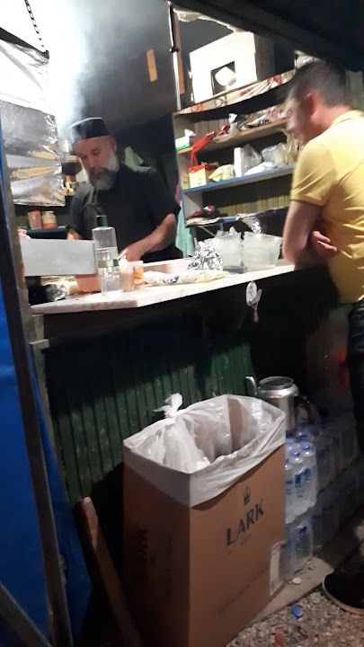 Delirisin Köfte Kokoreç