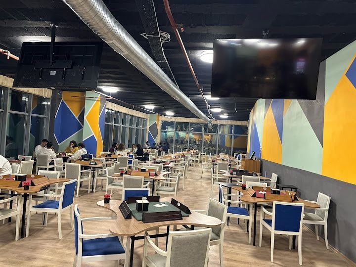 Demli Cafe Lounge