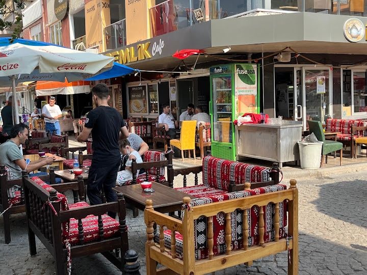 Demlik Cafe