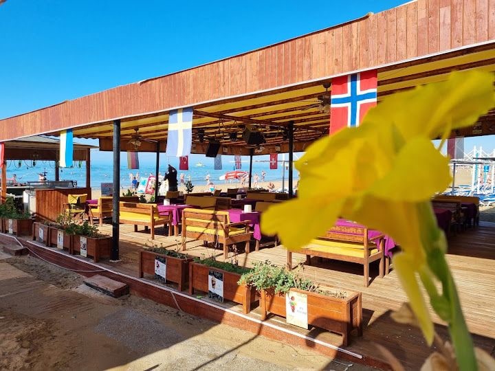 Deniz Beach Bar