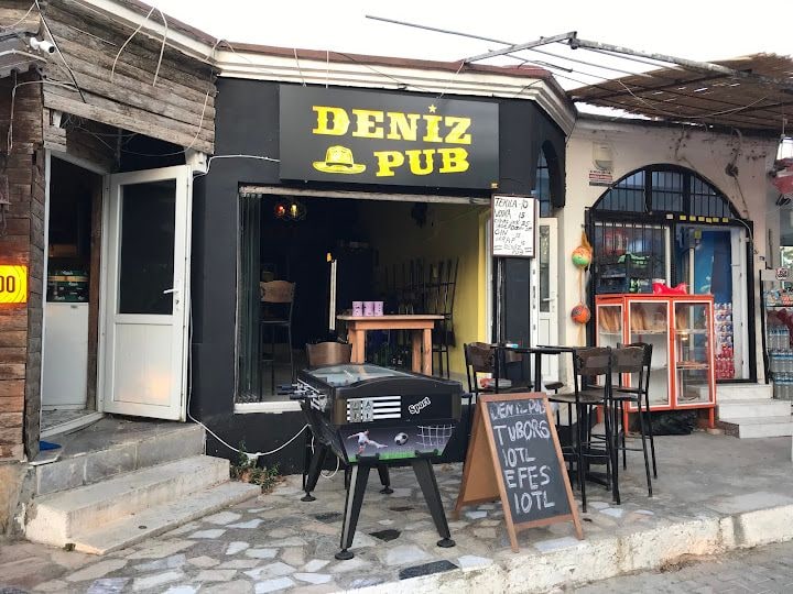 Deniz Pub