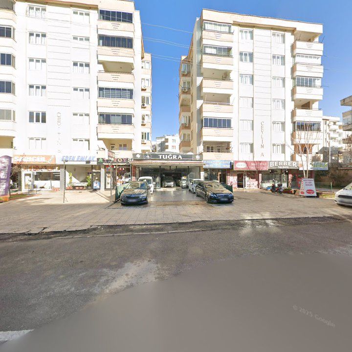 Deniz Salonu Dev Ekranda Maç Izleme Keyfi