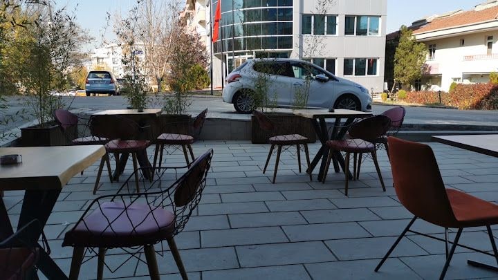 Denta Rosa Cafe