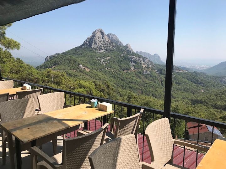 Dev Salıncak Disko Bar Restoran