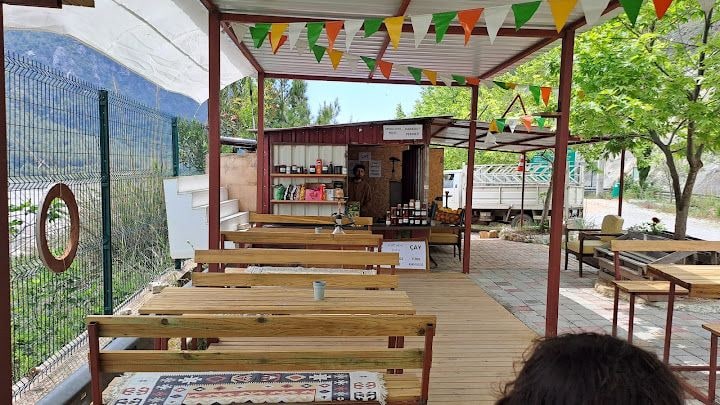 Dim Baraj Cafe
