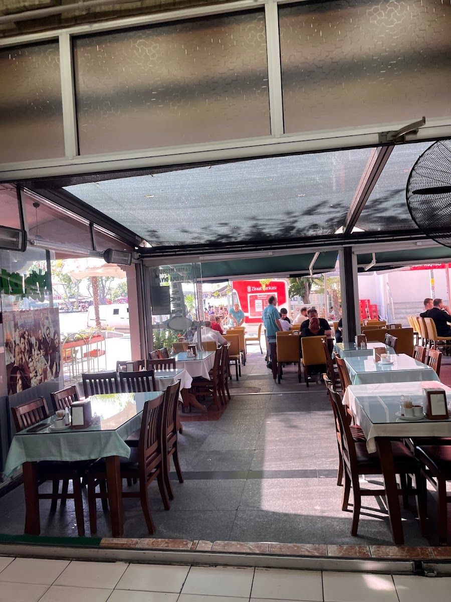 Divan İskender