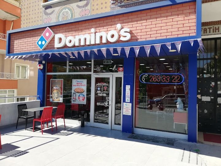 Domino's Pizza 12.cadde