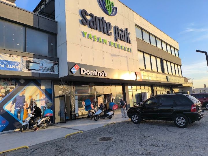Dominos Pizza