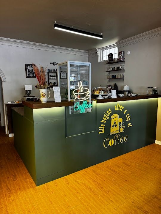 Dönüşüm Atölye & Cafe | Polyester Obje Boyama