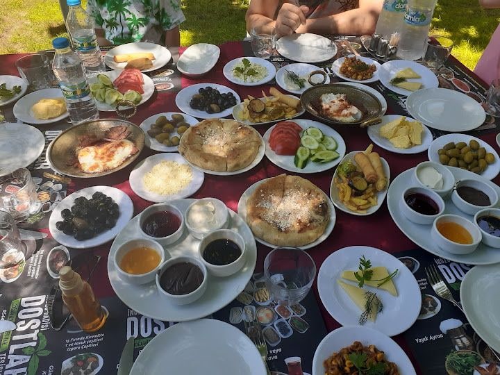 Dostlar Aile Çay Bahçesi