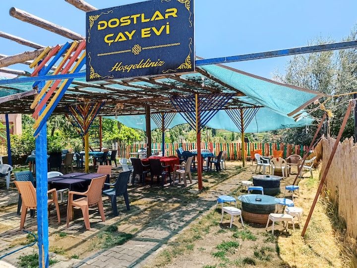 Dostlar Cafe