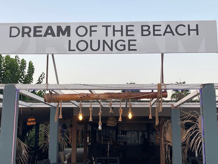 DREAM of the Beach Lounge