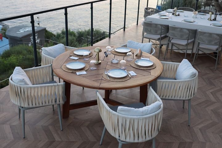 Dreamport Restaurant & Lounge