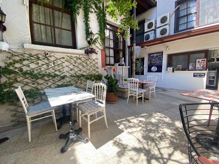 Droopy Cafe Kaleiçi