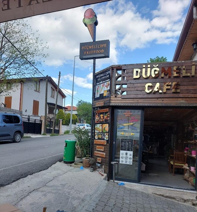 Düğmeli Fast Food Cafe