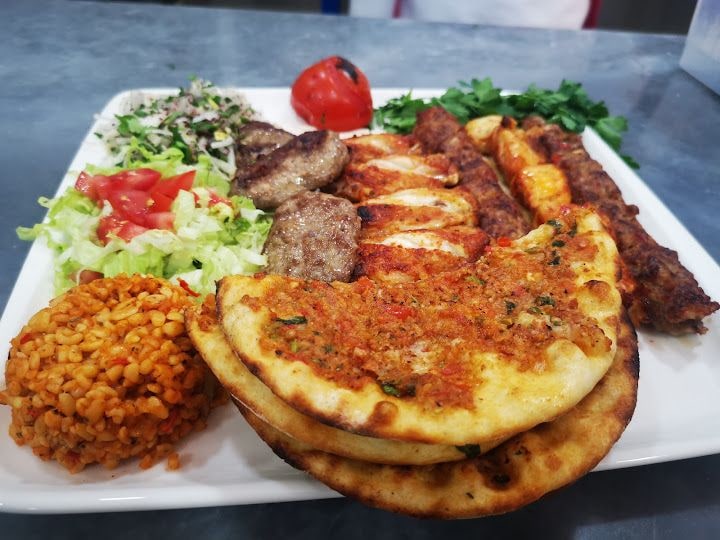 Durmuş Usta Has Karacasu Pidecisi