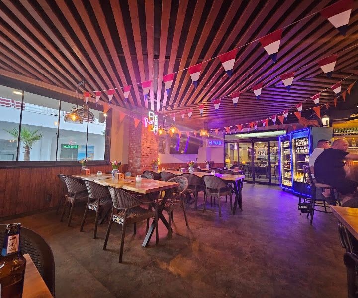 Eet feest cafe Hoek van Holland