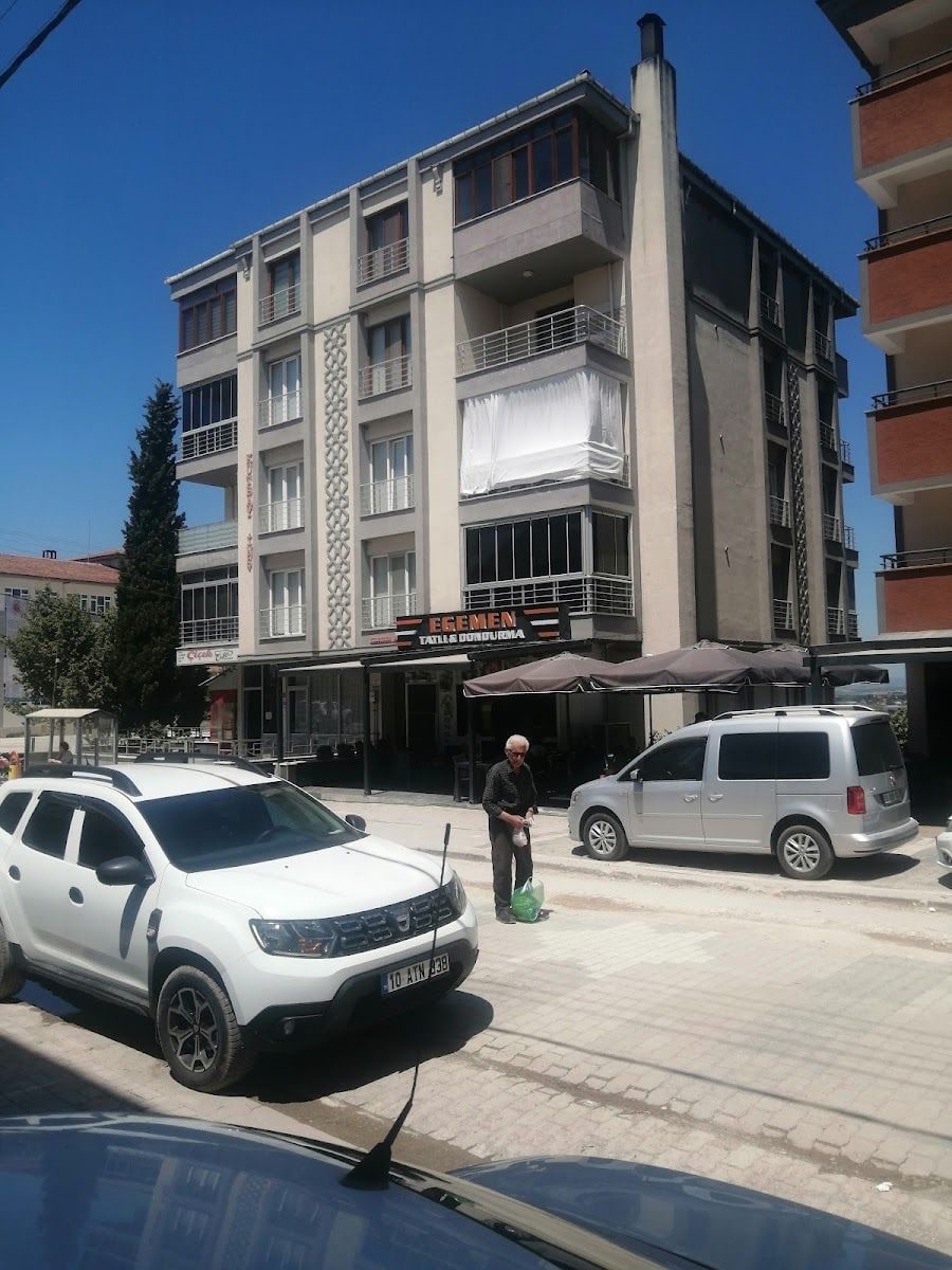 Egemen Tatli Ve Dondurma