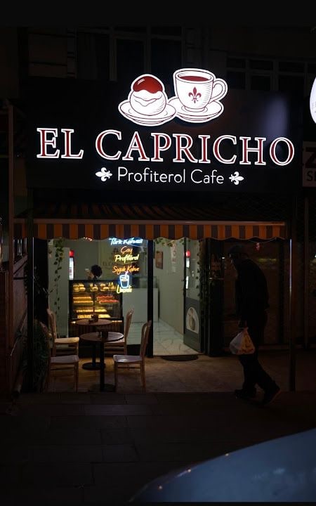 El Cabricho Profiterol & Cafe