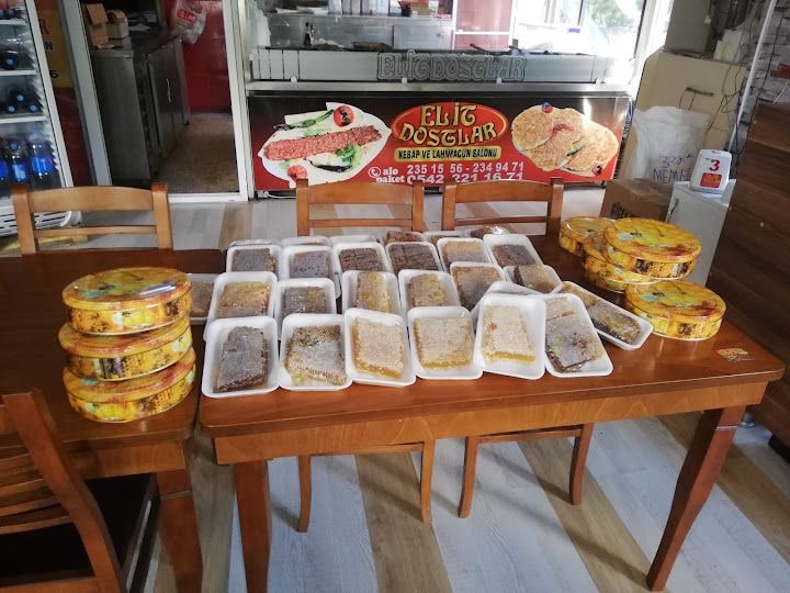 Elit Dostlar Kebap ve Lahmacun Salonu