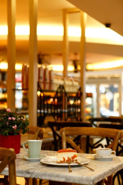 Elizinn Patisserie Restaurant