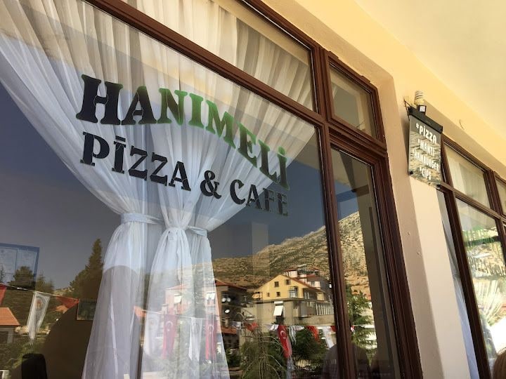 Elmalı Hanımeli Pizza Cafe