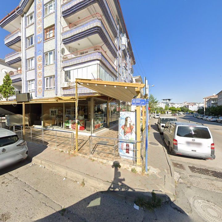 Elmapınar Dondurma Ve Tatlı Sarayı