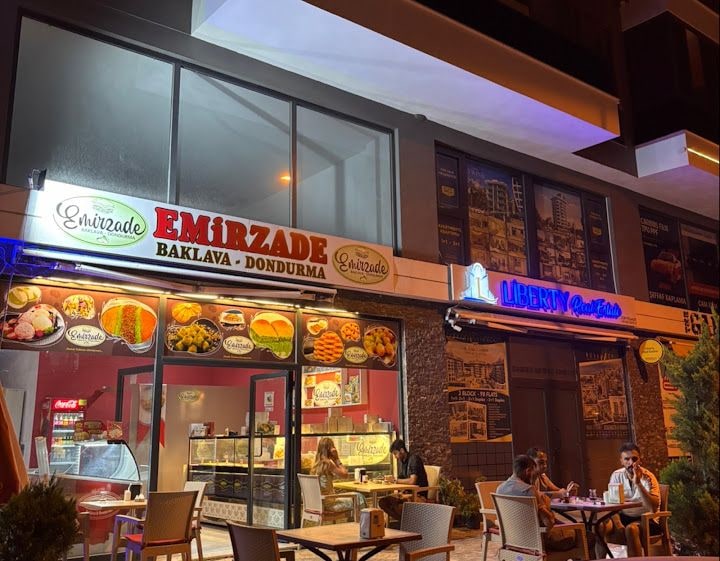 Emirzade Baklava Ve Dondurma