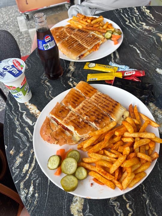 Emmi Fast Food