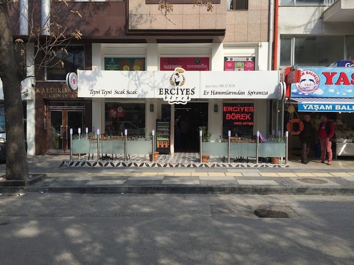 Erciyes Börek & Pastannecim Esat