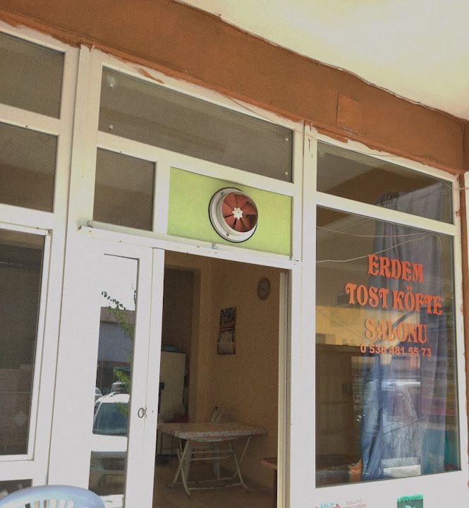 Erdem Tost Köfte Salonu