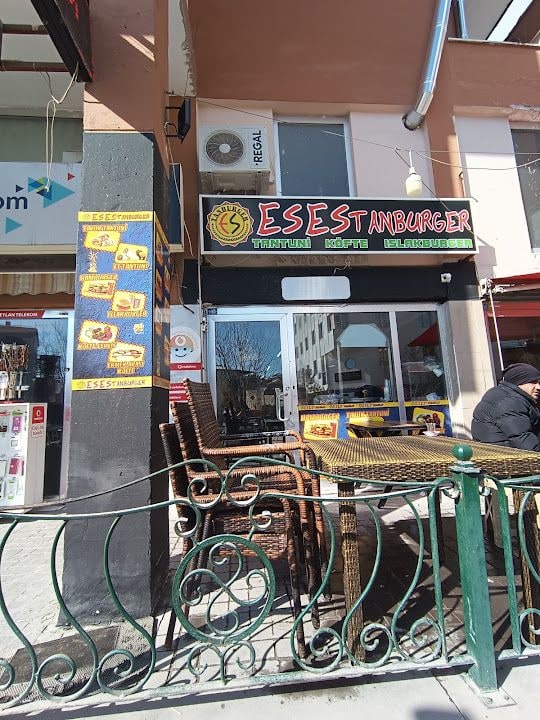 ES ES TANBURGER