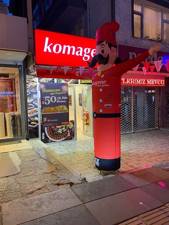 Esat Barbaros Komagene Çiğ Köfte