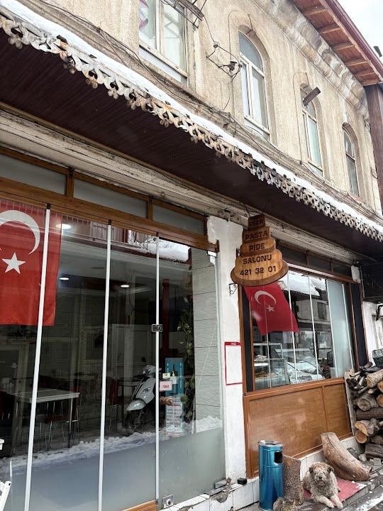 Eser Pastanesi