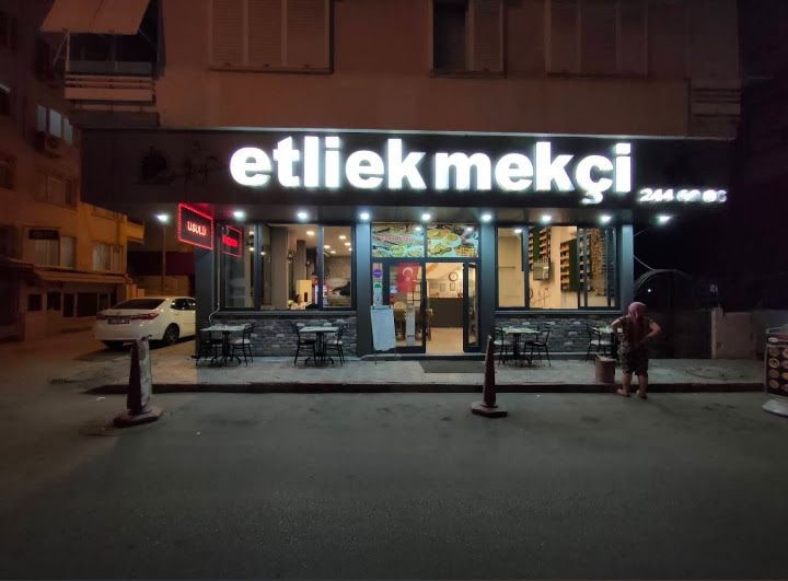 ETLİ EKMEKCİ