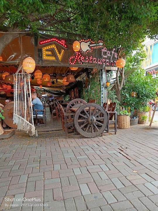Ev Restaurant