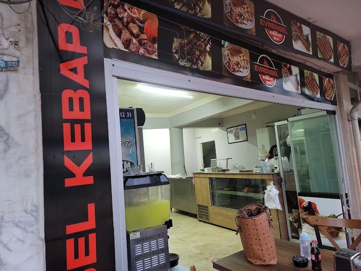 Evrensel Kebap Evi