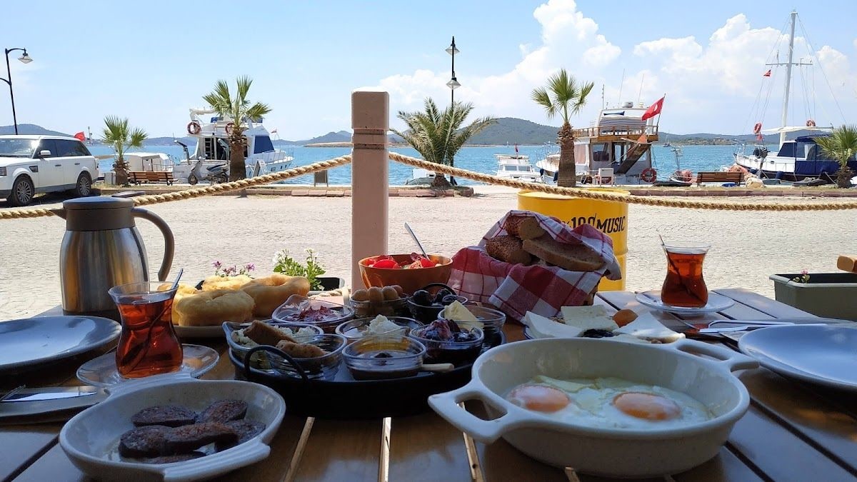 Fero Cunda (food - Coffee - Beer)