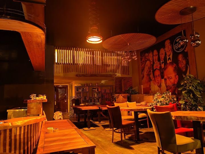 Flore Cafe Bistro